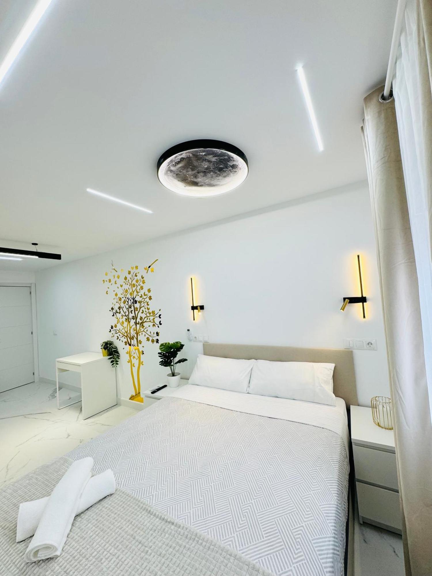 A Y A Apartamento Fuenlabrada Exterior photo